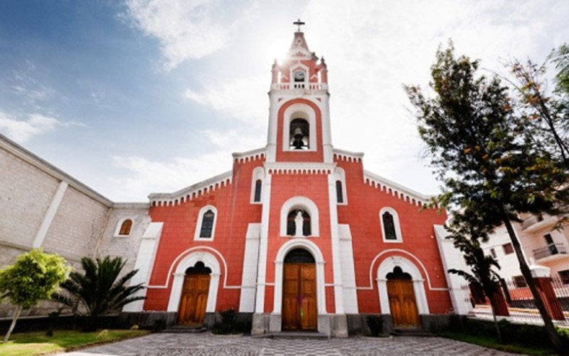 Iglesia de La Recoleta en Arequipa donde puedes casarte en una boda religiosa.